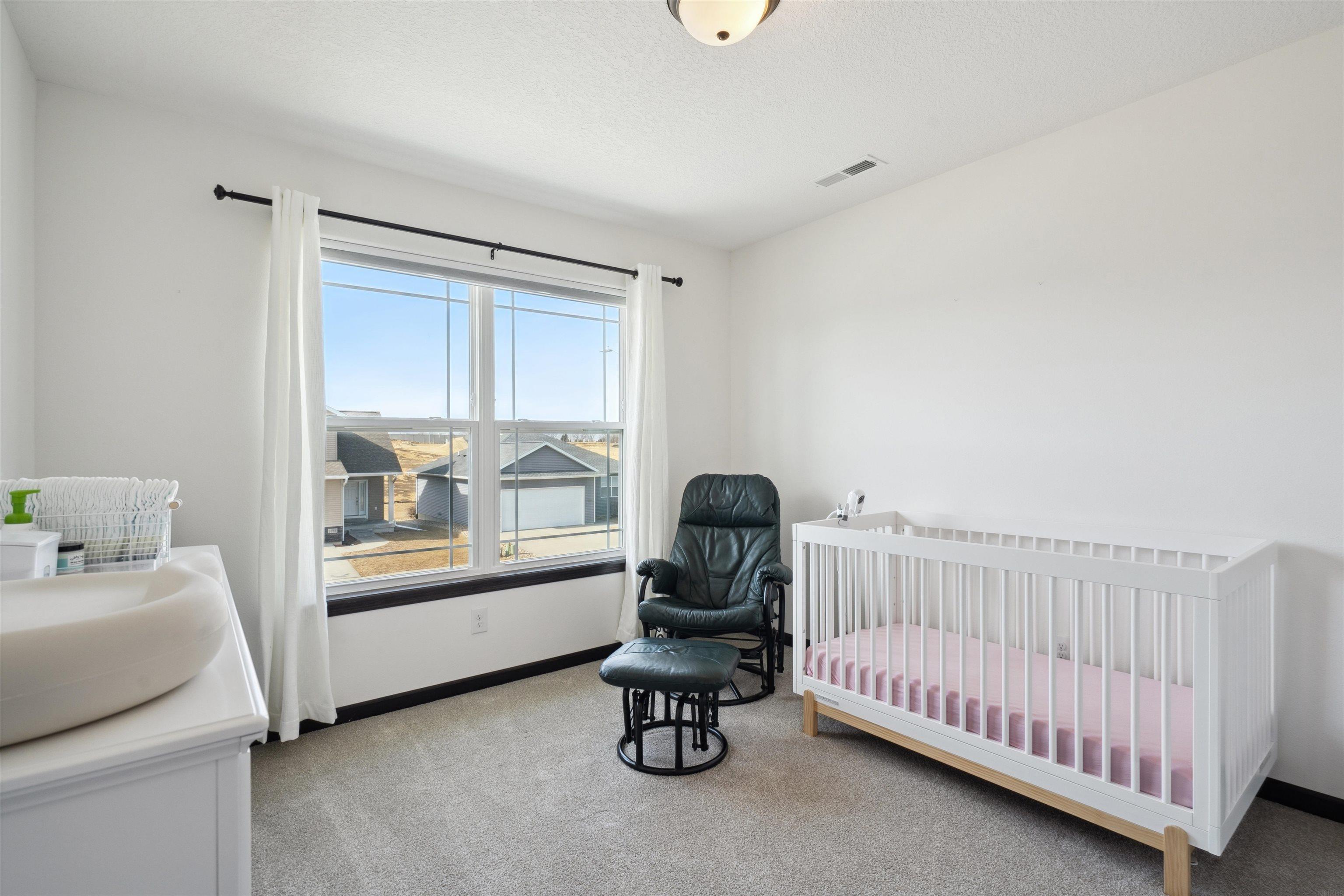 Waverly, Iowa 50677, United States, 3 Bedrooms Bedrooms, ,2 BathroomsBathrooms,Residential,Active,5833