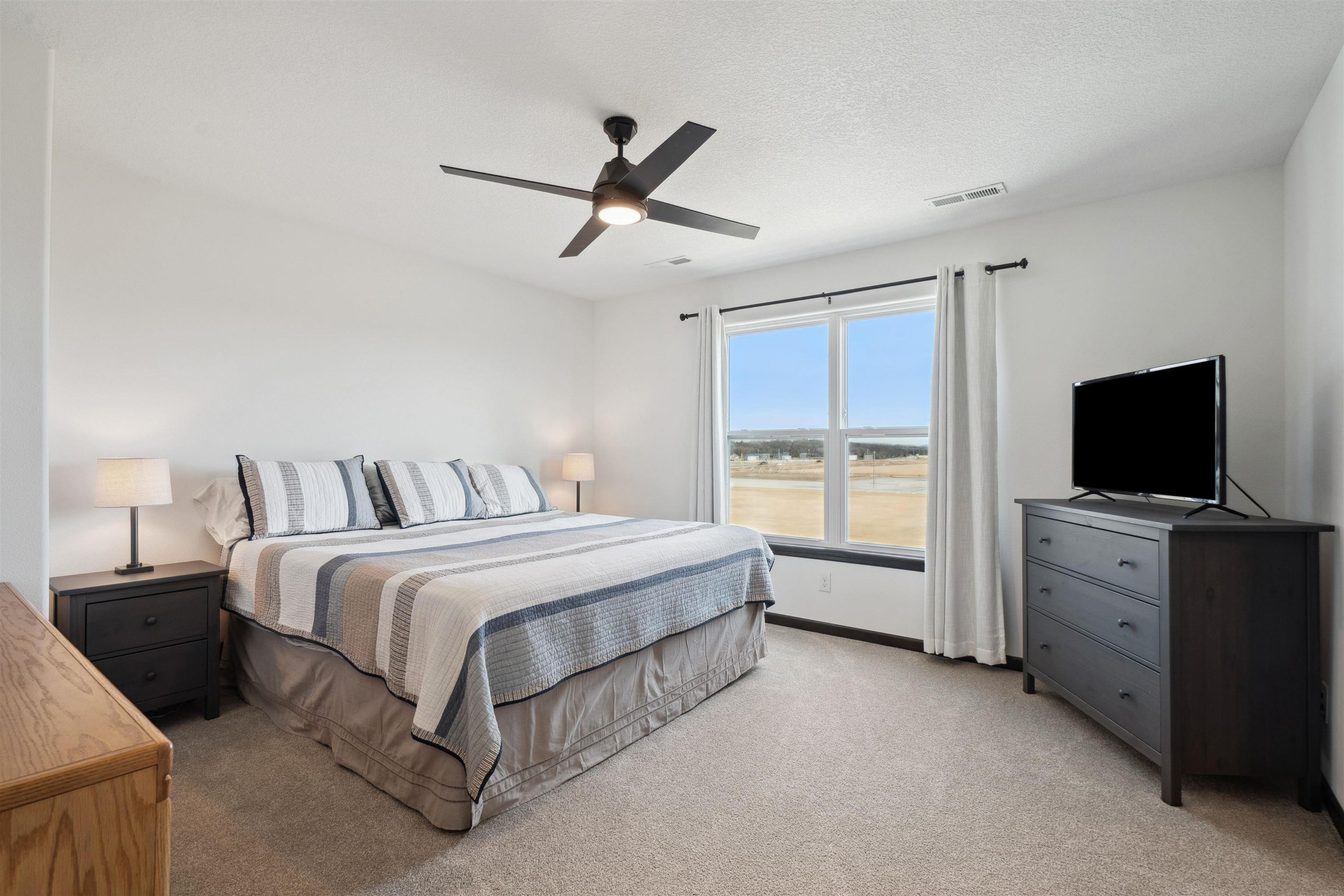 Waverly, Iowa 50677, United States, 3 Bedrooms Bedrooms, ,2 BathroomsBathrooms,Residential,Active,5833