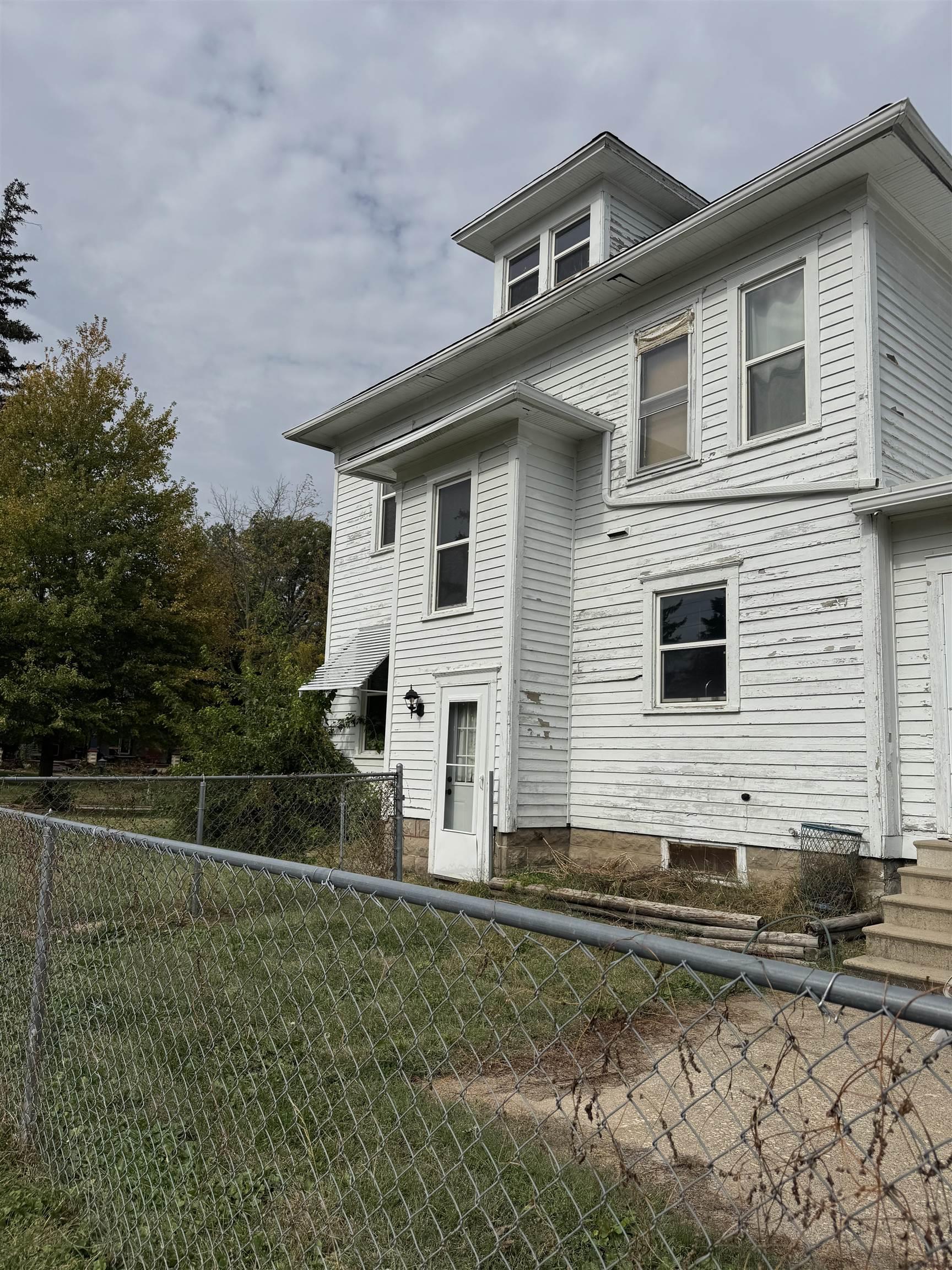 Dysart, Iowa 52224, United States, 3 Bedrooms Bedrooms, ,3 BathroomsBathrooms,Residential,Active,229334