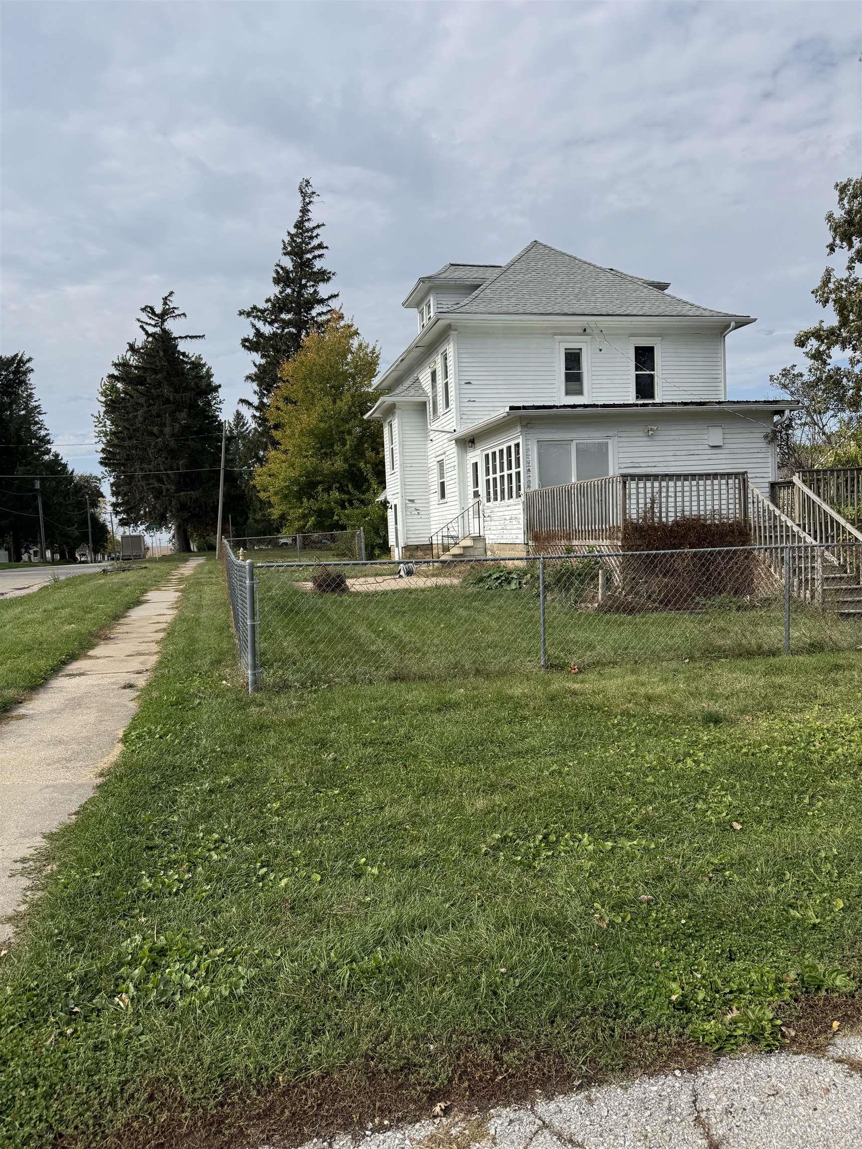 Dysart, Iowa 52224, United States, 3 Bedrooms Bedrooms, ,3 BathroomsBathrooms,Residential,Active,229334