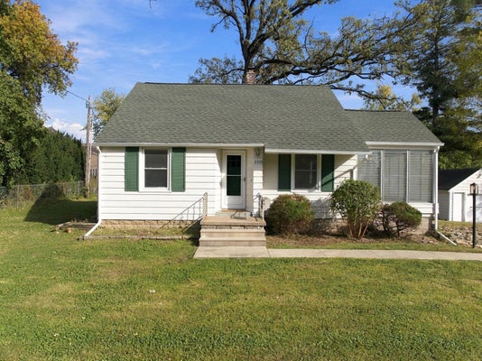 2306 ROWND ST, CEDAR FALLS, IA 50613 - Image 3d87fbcec91d8a4e1339f9cb7b70eed8/3406427159
