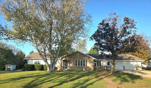 411 WESTWOOD AVE, STRAWBERRY POINT, IA 52076 - Image 3f920f71afa45c8c2eb772ff4ebdbaf6/2452924706