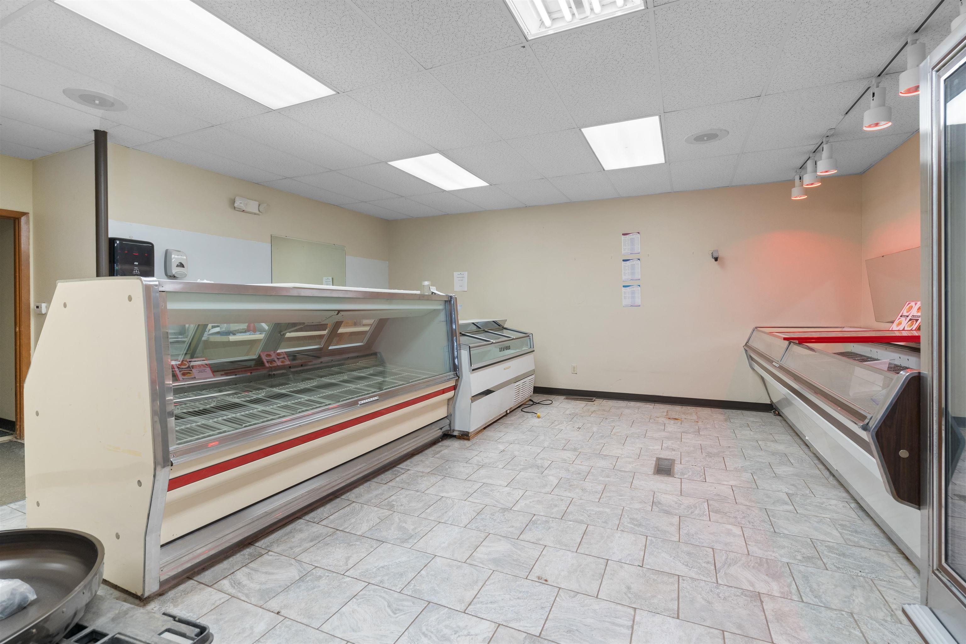 Waterloo, Iowa 50703, United States, ,Commercial,Pending,28954