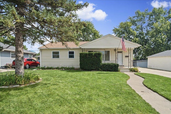 1137 SCOTT AVE, WATERLOO, IA 50701 - Image 470f7ea714340ad8bd0a5a1dbc13ad8f/2239811069