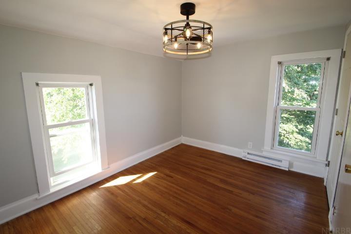 Grundy Center, Iowa 50638, United States, 3 Bedrooms Bedrooms, ,2 BathroomsBathrooms,Residential,Pending,86020