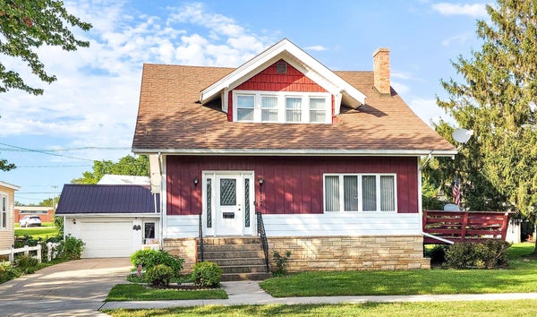 117 3RD ST NW, HOPKINTON, IA 52237 - Image 4b89b48c93dd4eeac1af3e7e01f3a2f8/1146899748