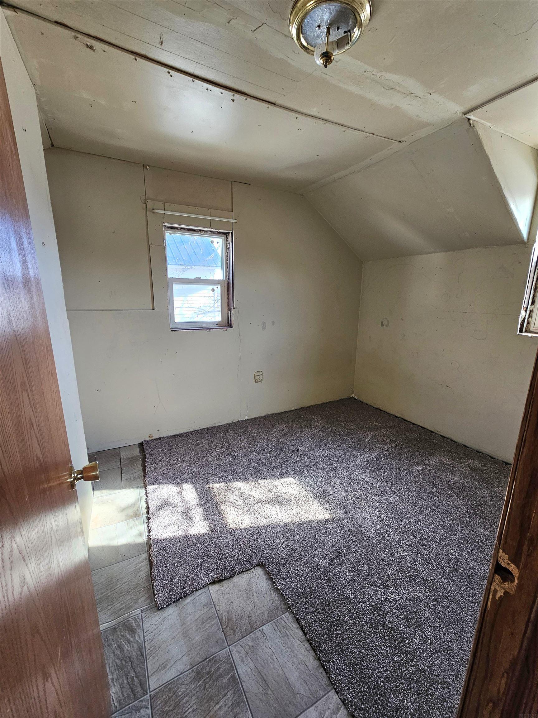 Independence, Iowa 50644, United States, 2 Bedrooms Bedrooms, ,1 BathroomBathrooms,Residential,Active,6106