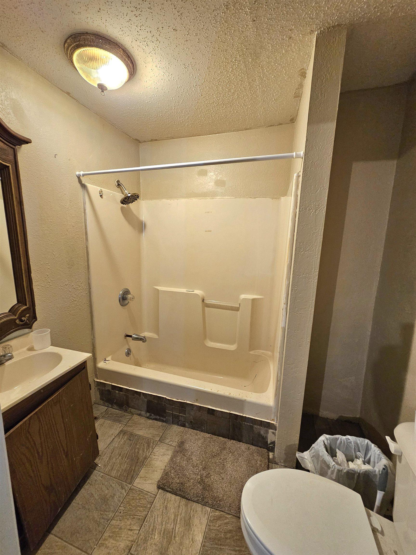 Independence, Iowa 50644, United States, 2 Bedrooms Bedrooms, ,1 BathroomBathrooms,Residential,Active,6106