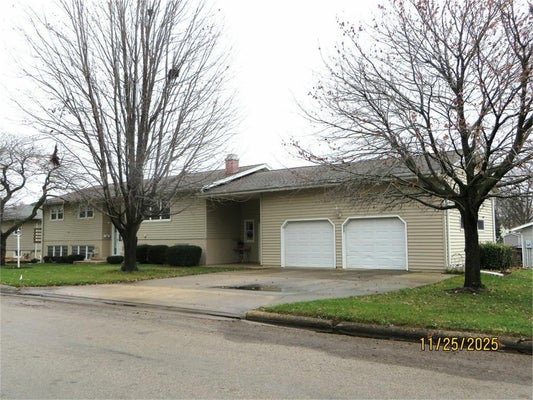 1304 8TH ST, GRUNDY CENTER, IA 50638 - Image 4d93f0784b0263e96afd8b82edc4505b/3603301