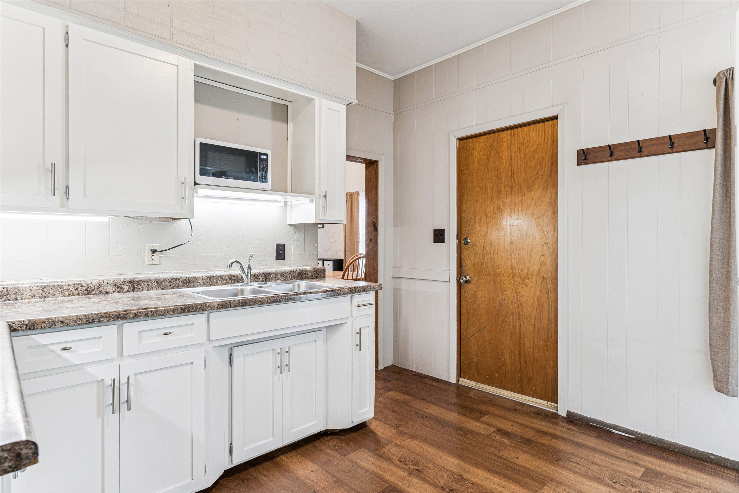 Cedar Falls, Iowa 50613, United States, 3 Bedrooms Bedrooms, ,1 BathroomBathrooms,Residential,Active,213865