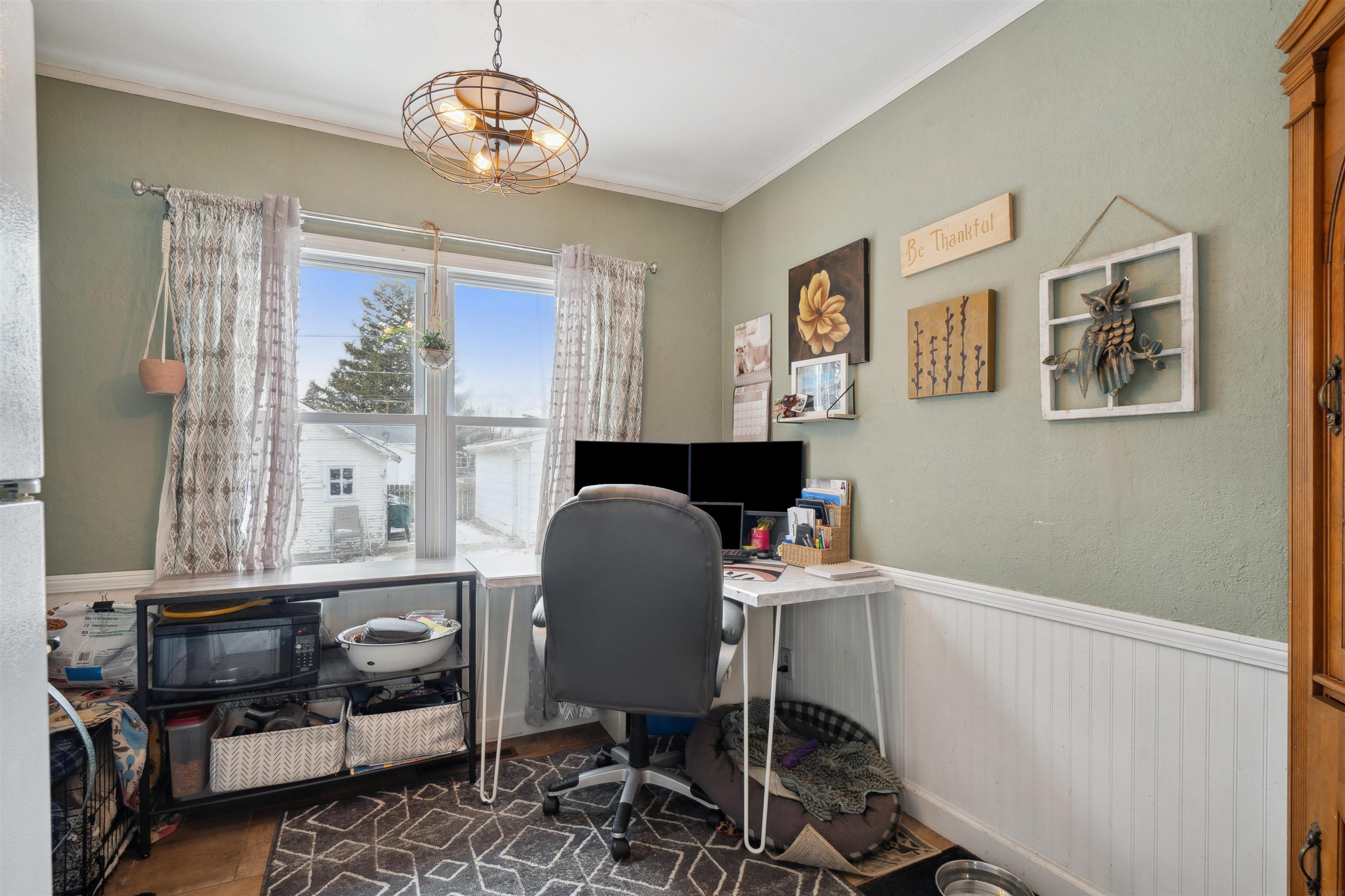 Waterloo, Iowa 50701, United States, 2 Bedrooms Bedrooms, ,1 BathroomBathrooms,Residential,Pending,76953