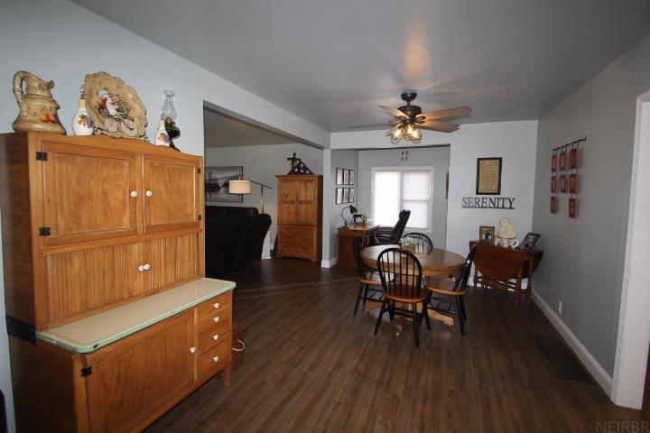 Oelwein, Iowa 50662, United States, 3 Bedrooms Bedrooms, ,2 BathroomsBathrooms,Residential,Pending,86008