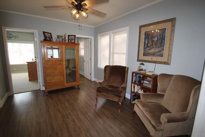 Oelwein, Iowa 50662, United States, 3 Bedrooms Bedrooms, ,2 BathroomsBathrooms,Residential,Pending,86008