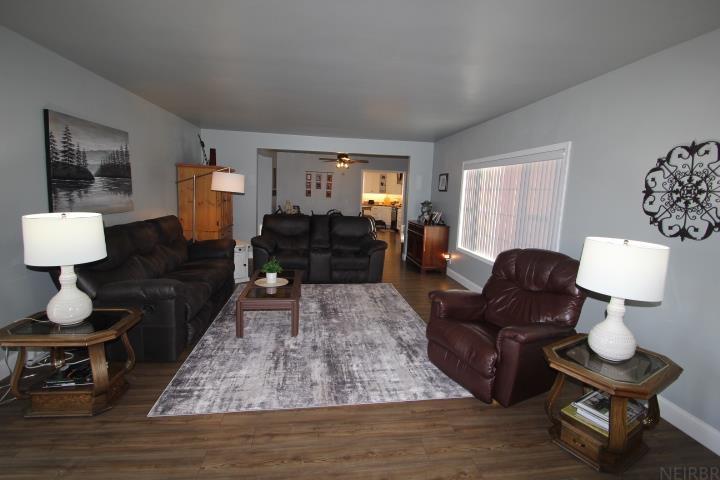 Oelwein, Iowa 50662, United States, 3 Bedrooms Bedrooms, ,2 BathroomsBathrooms,Residential,Pending,86008