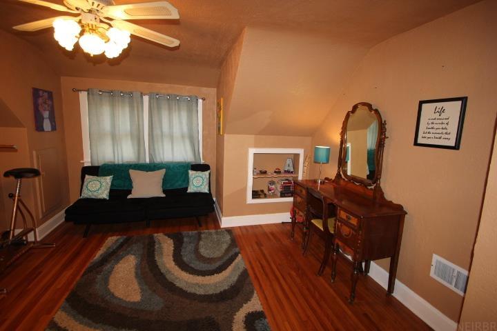 Oelwein, Iowa 50662, United States, 3 Bedrooms Bedrooms, ,2 BathroomsBathrooms,Residential,Pending,86008