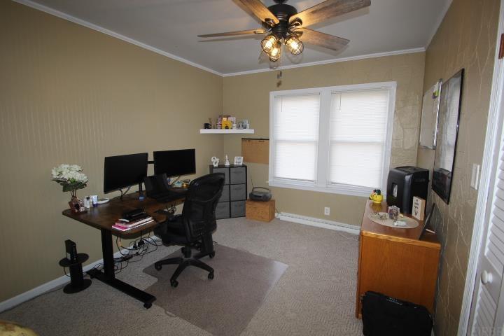 Oelwein, Iowa 50662, United States, 3 Bedrooms Bedrooms, ,2 BathroomsBathrooms,Residential,Pending,86008