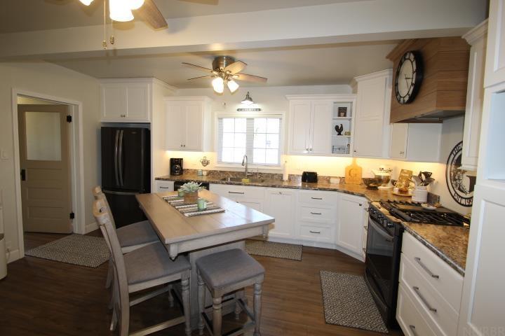 Oelwein, Iowa 50662, United States, 3 Bedrooms Bedrooms, ,2 BathroomsBathrooms,Residential,Pending,86008