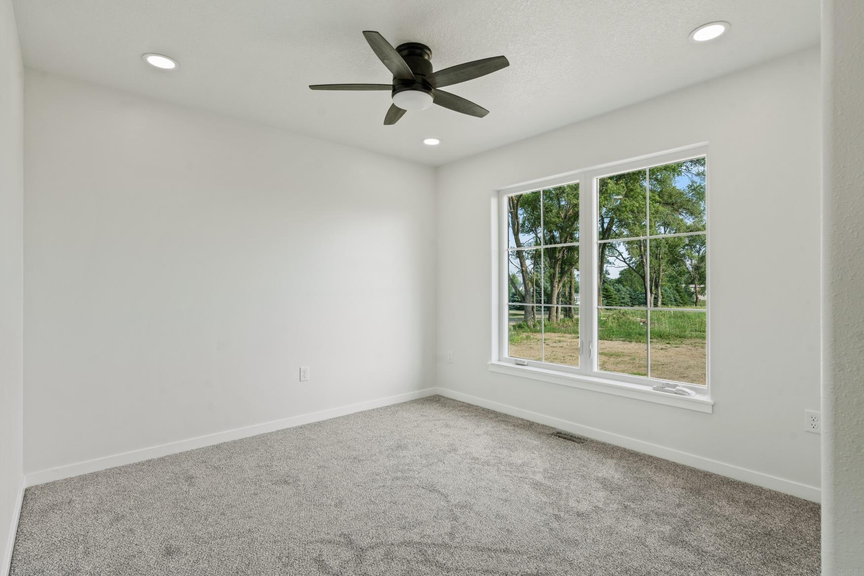 Quasqueton, Iowa 52326, United States, 3 Bedrooms Bedrooms, ,2 BathroomsBathrooms,Residential,Active,157951