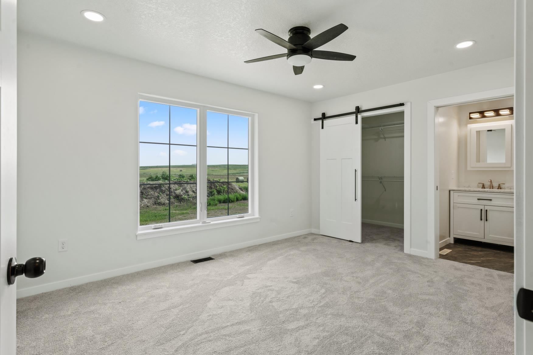 Quasqueton, Iowa 52326, United States, 3 Bedrooms Bedrooms, ,2 BathroomsBathrooms,Residential,Active,157951