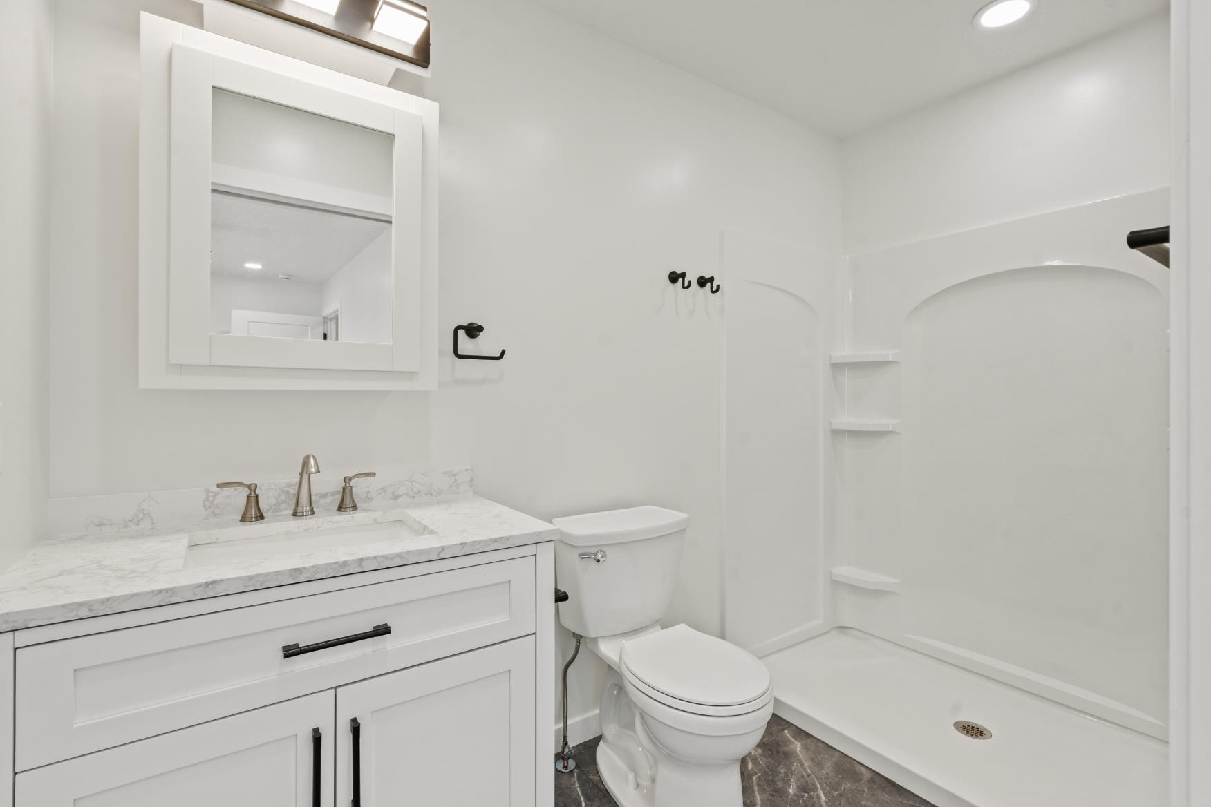 Quasqueton, Iowa 52326, United States, 3 Bedrooms Bedrooms, ,2 BathroomsBathrooms,Residential,Active,157951