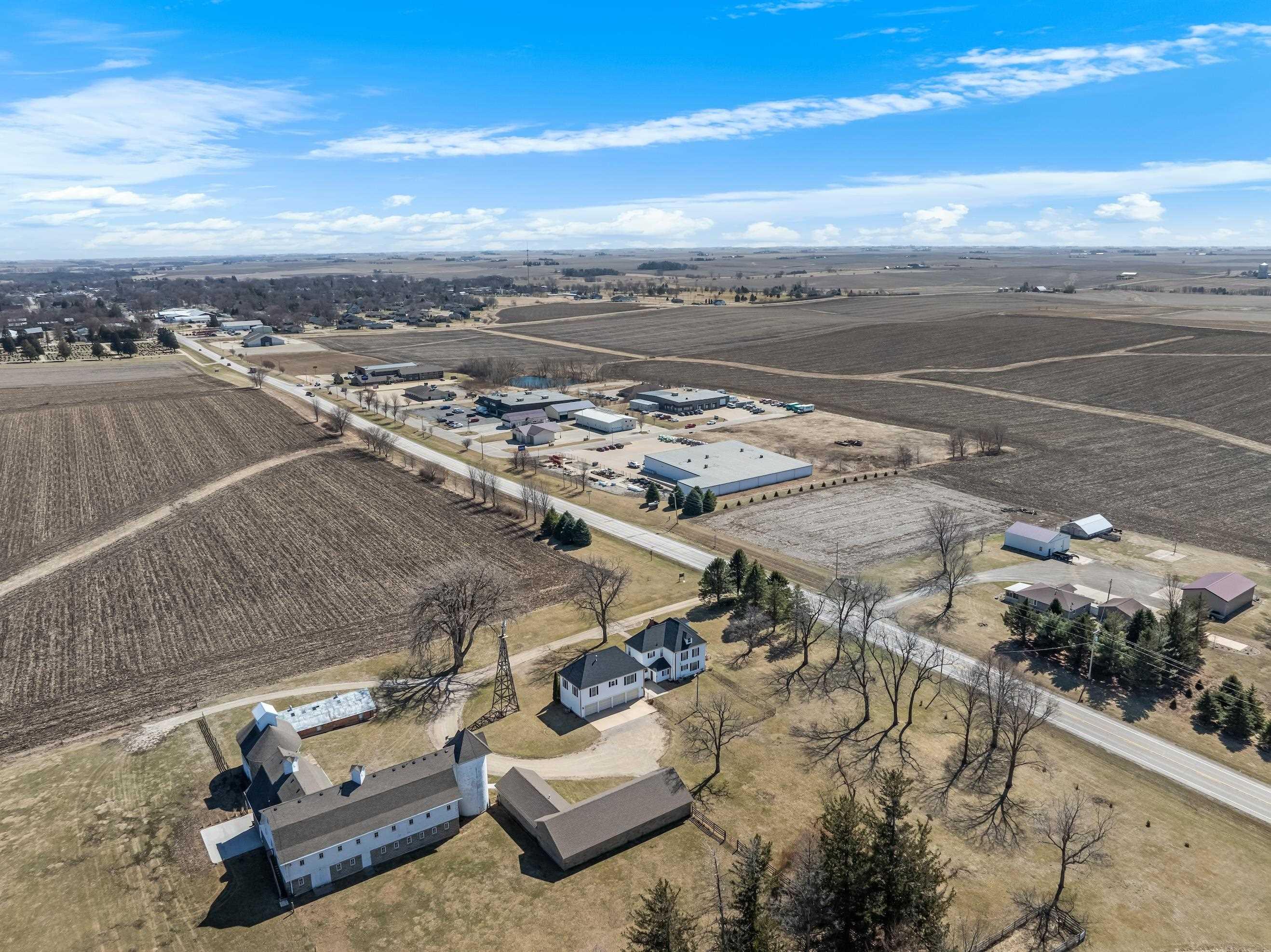 Grundy Center, Iowa 50638, United States, ,Commercial,Active,215944