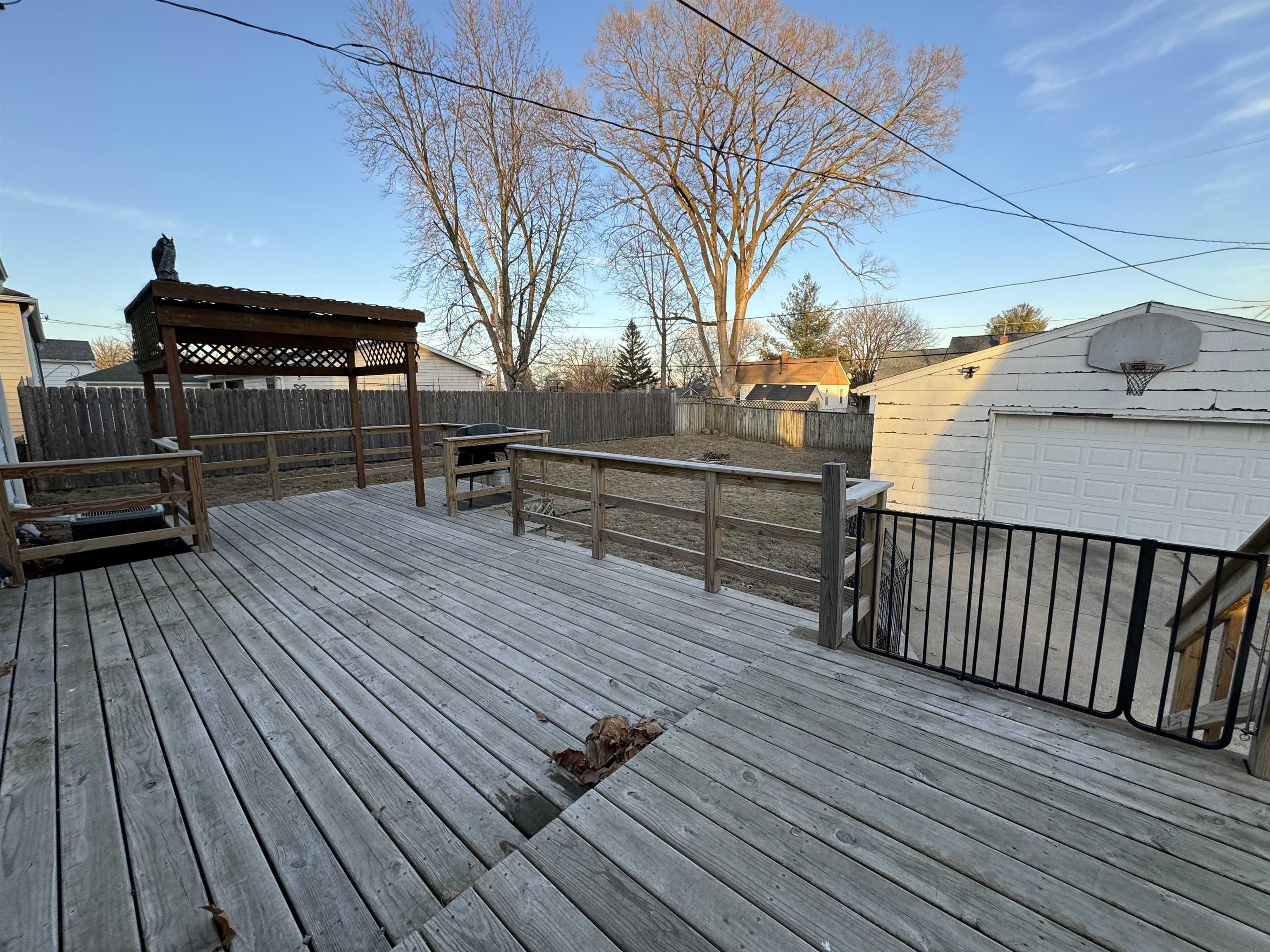 Waterloo, Iowa 50701, United States, 4 Bedrooms Bedrooms, ,3 BathroomsBathrooms,Residential,Active,11418