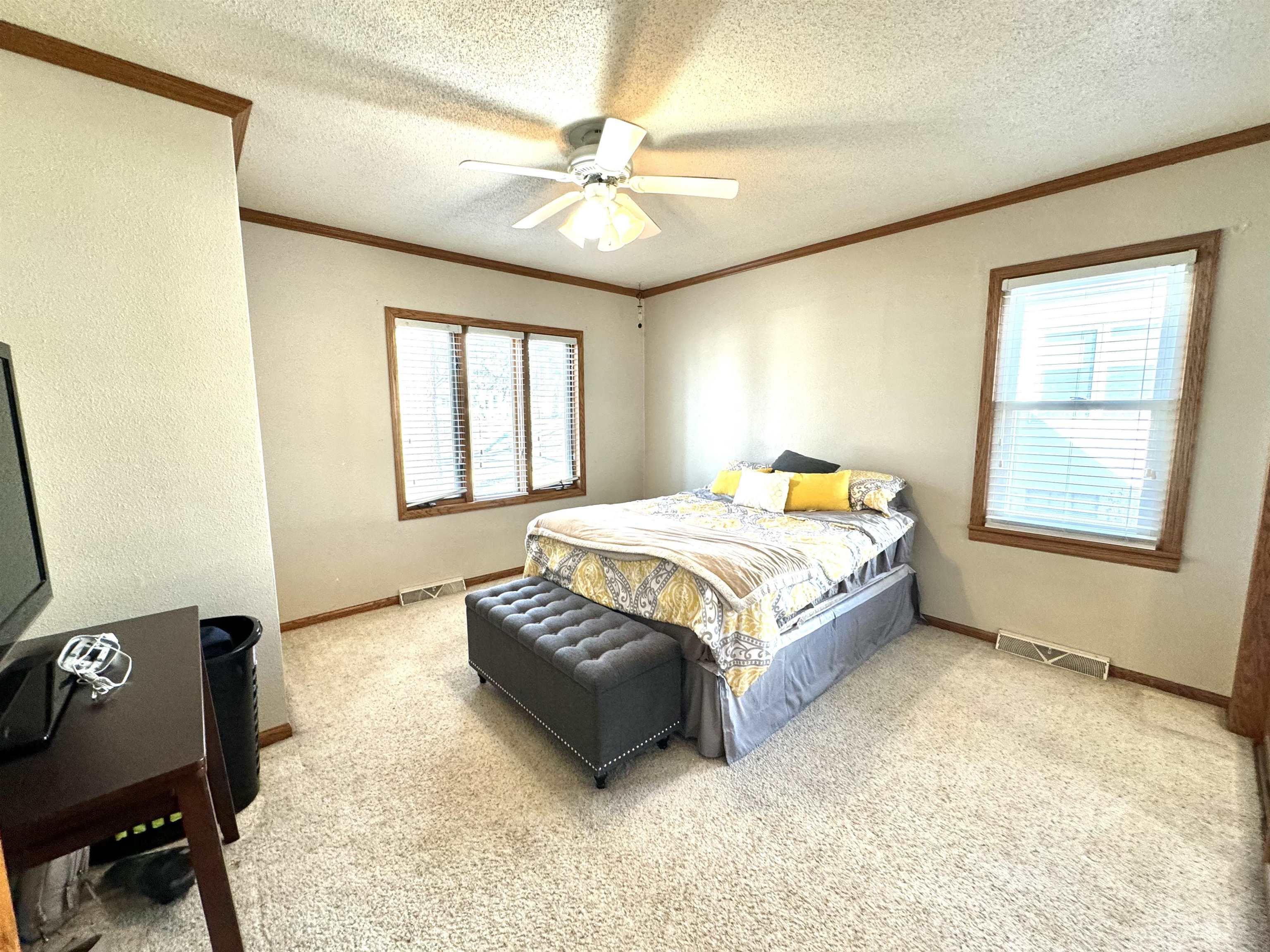 Waterloo, Iowa 50701, United States, 4 Bedrooms Bedrooms, ,3 BathroomsBathrooms,Residential,Active,11418