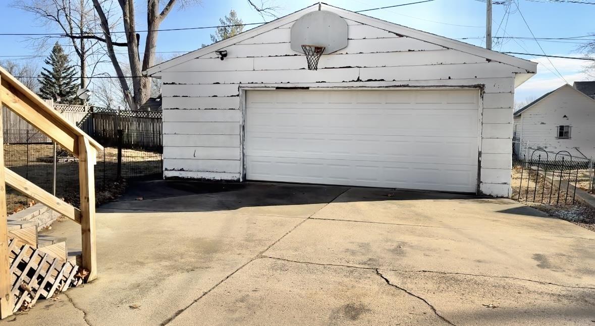 Waterloo, Iowa 50701, United States, 4 Bedrooms Bedrooms, ,3 BathroomsBathrooms,Residential,Active,11418