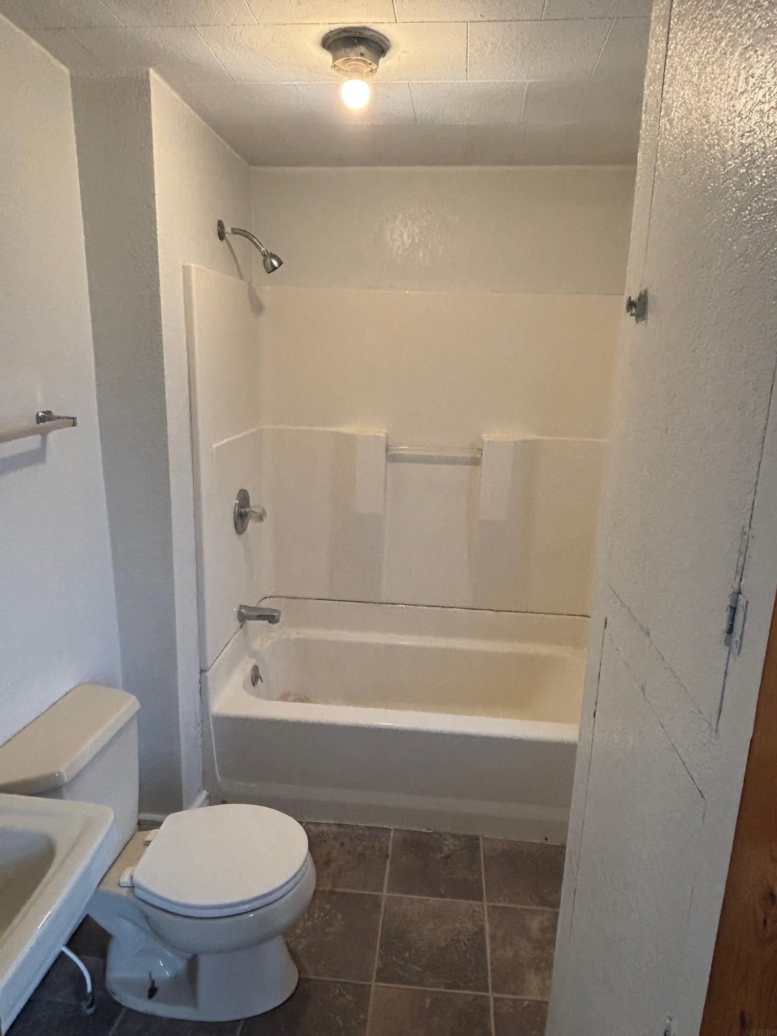 Independence, Iowa 50644, United States, 3 Bedrooms Bedrooms, ,1 BathroomBathrooms,Residential,Active,215781