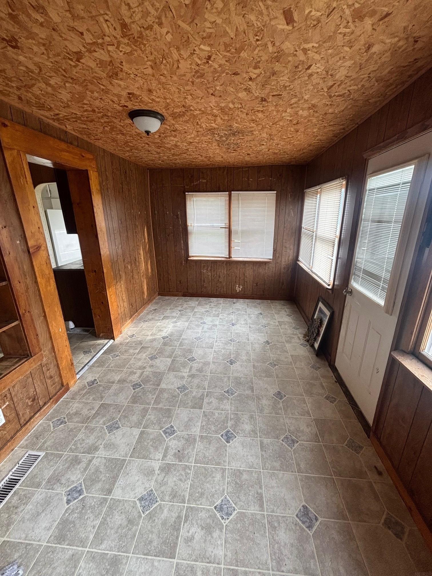 Independence, Iowa 50644, United States, 3 Bedrooms Bedrooms, ,1 BathroomBathrooms,Residential,Active,215781