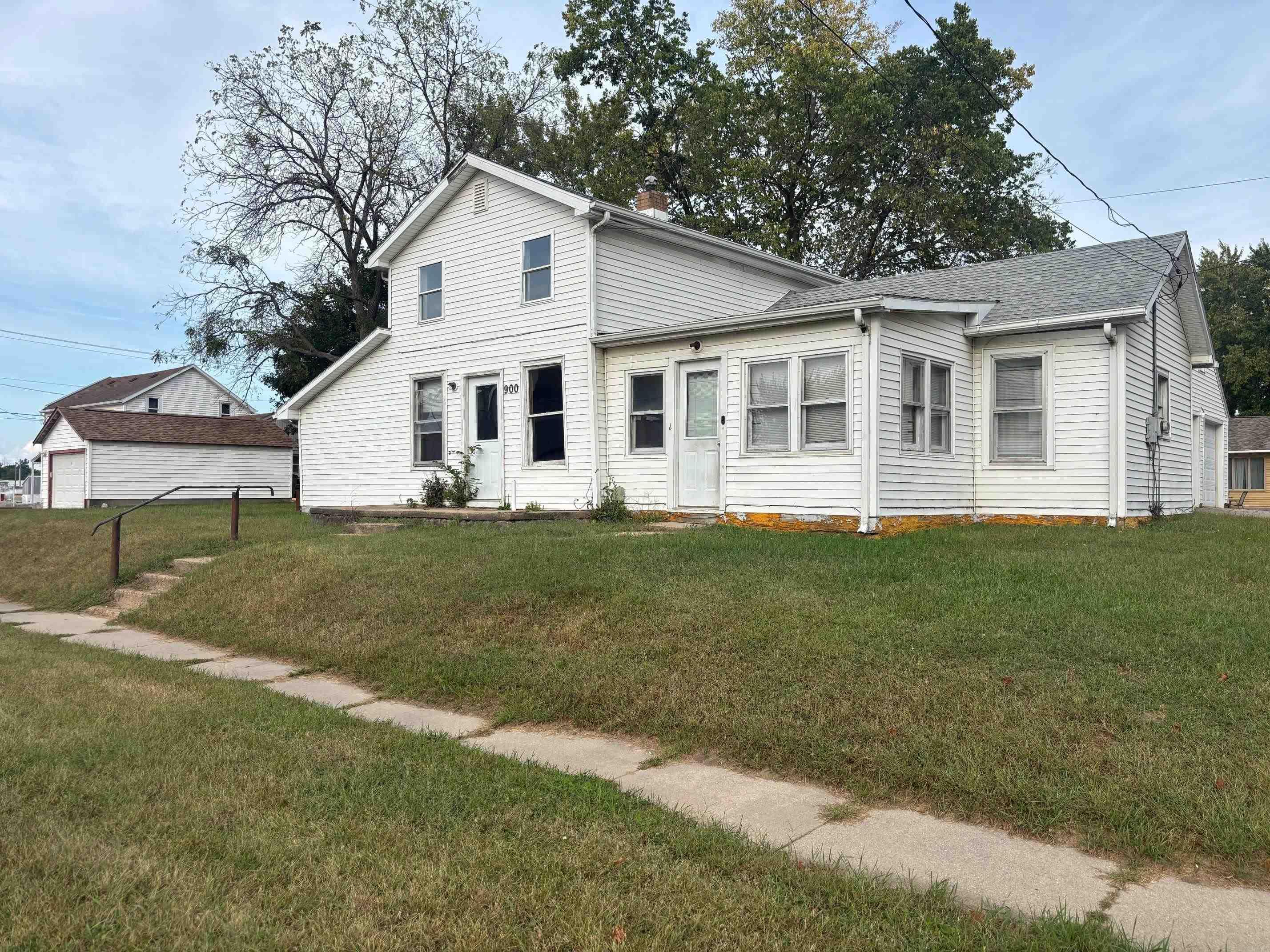 Independence, Iowa 50644, United States, 3 Bedrooms Bedrooms, ,1 BathroomBathrooms,Residential,Active,215781