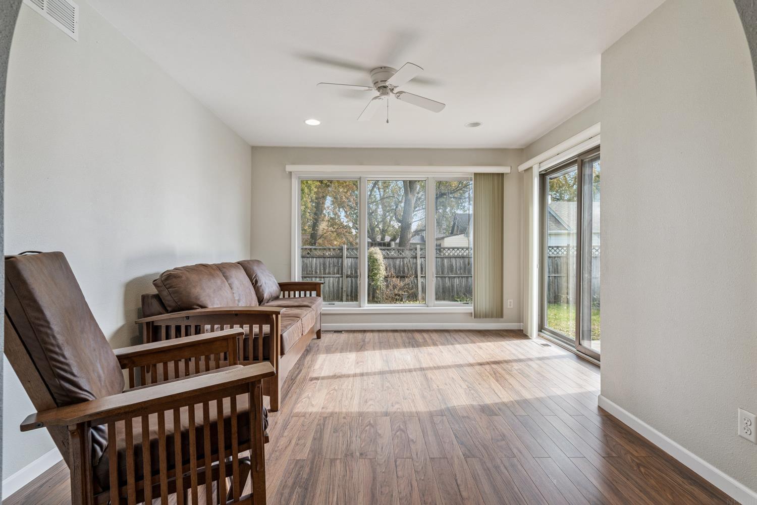 Oelwein, Iowa 50662, United States, 2 Bedrooms Bedrooms, ,2 BathroomsBathrooms,Residential,Active,238446