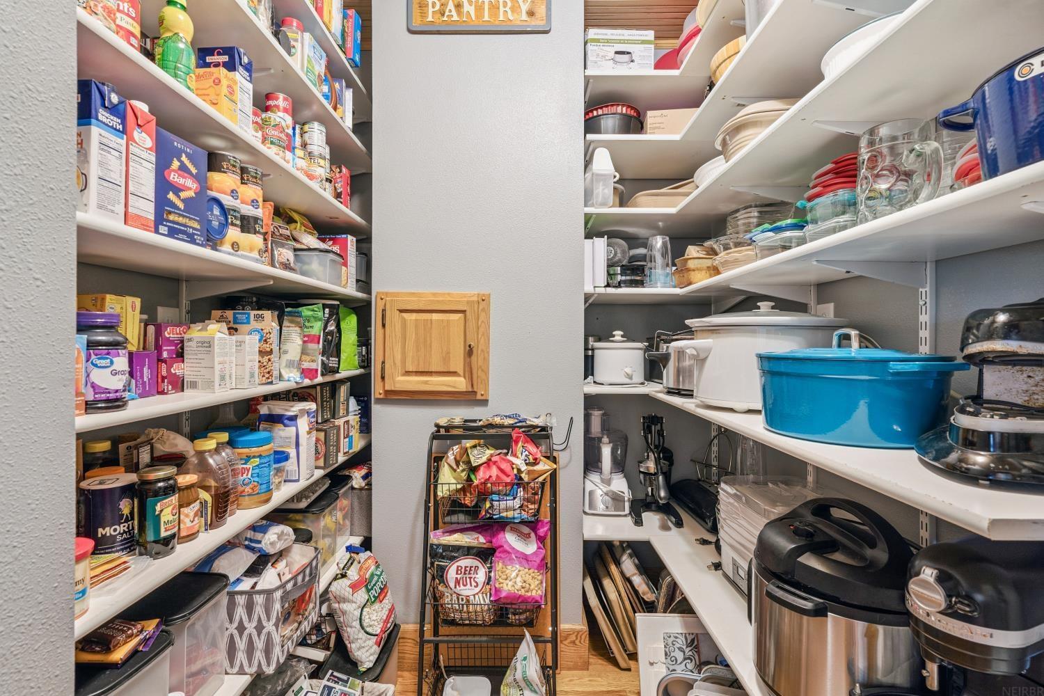 Rowley, Iowa 52329, United States, 3 Bedrooms Bedrooms, ,4 BathroomsBathrooms,Residential,Active,230689