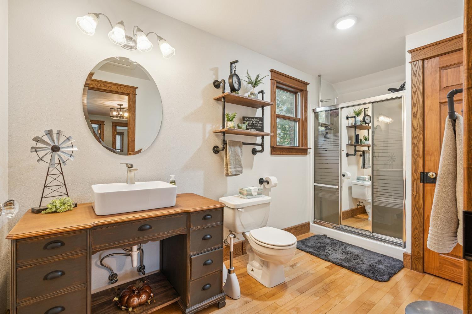 Rowley, Iowa 52329, United States, 3 Bedrooms Bedrooms, ,4 BathroomsBathrooms,Residential,Active,230689