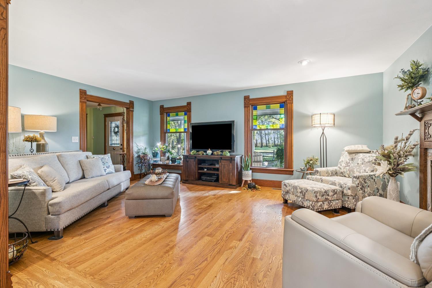 Rowley, Iowa 52329, United States, 3 Bedrooms Bedrooms, ,4 BathroomsBathrooms,Residential,Active,230689