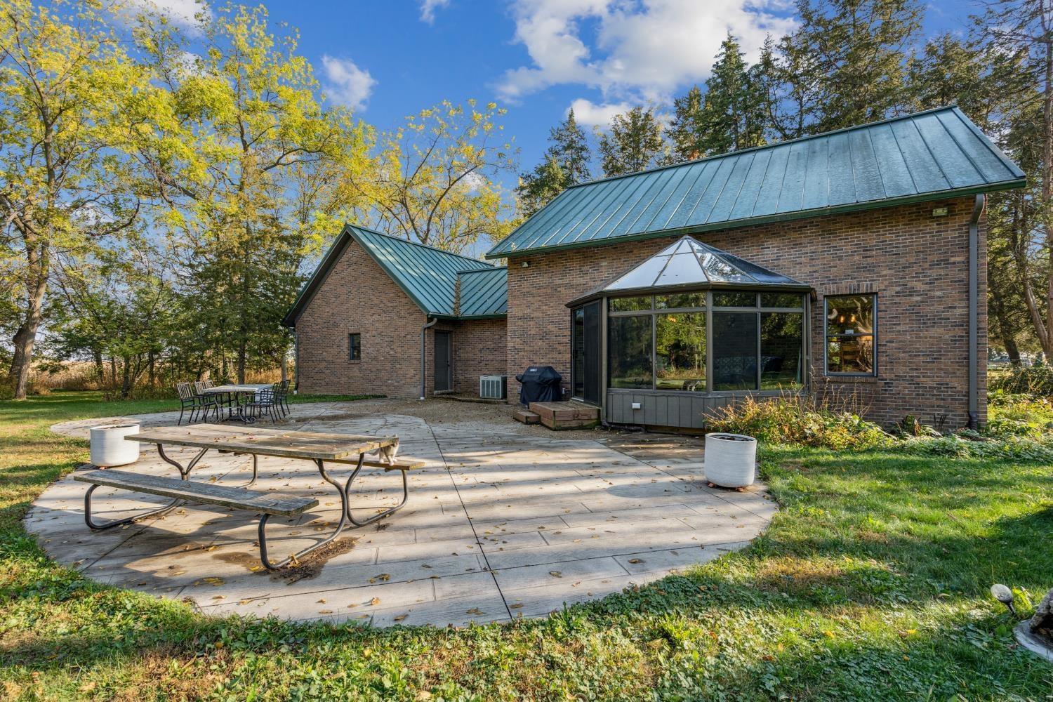 Rowley, Iowa 52329, United States, 3 Bedrooms Bedrooms, ,4 BathroomsBathrooms,Residential,Active,230689