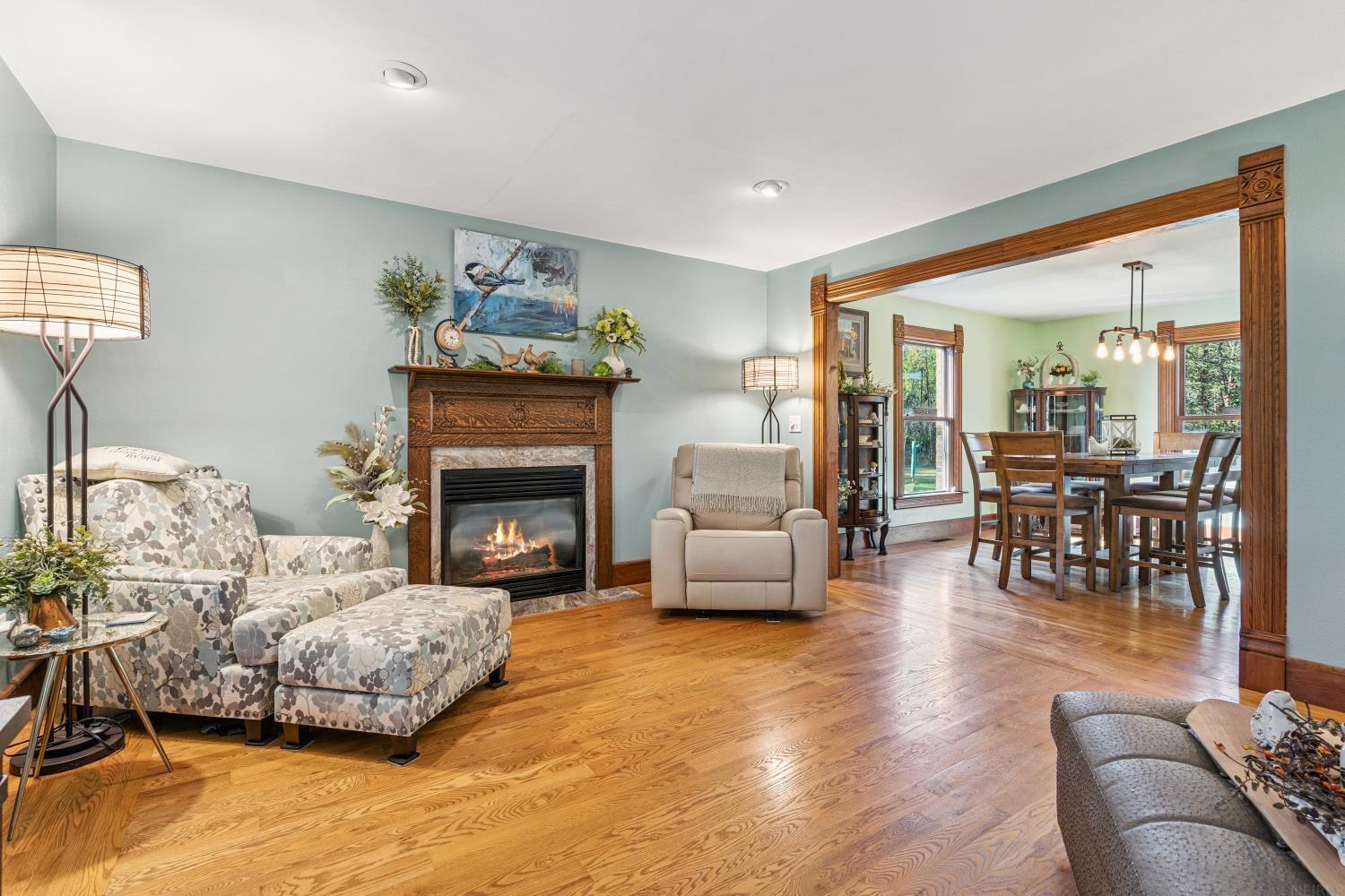 Rowley, Iowa 52329, United States, 3 Bedrooms Bedrooms, ,4 BathroomsBathrooms,Residential,Active,230689