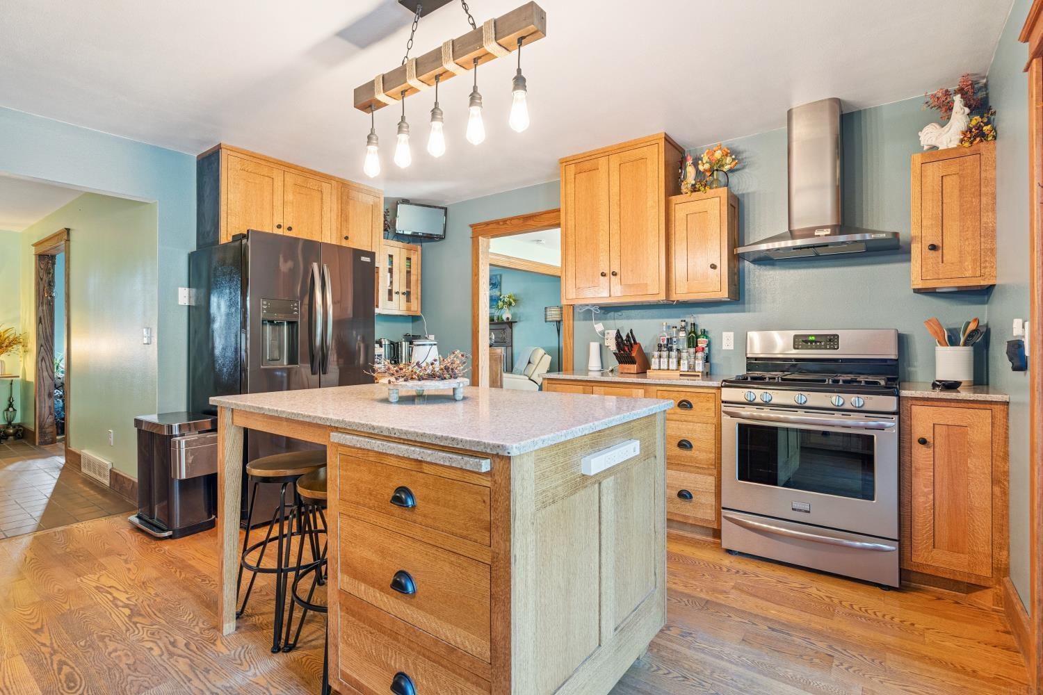 Rowley, Iowa 52329, United States, 3 Bedrooms Bedrooms, ,4 BathroomsBathrooms,Residential,Active,230689