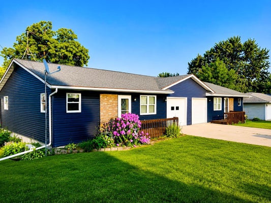 302 2ND ST SW, WAUKON, IA 52172 - Image 77873e4bd31a2ae8e4e1d72d397b821e/3288322761
