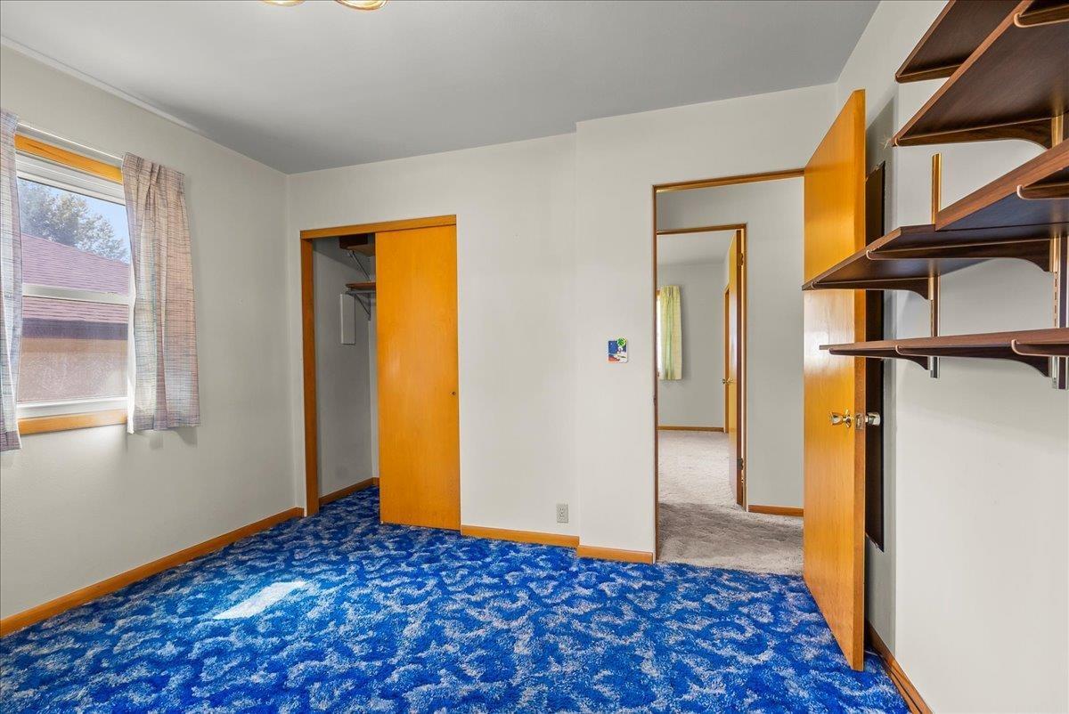 Waterloo, Iowa 50702, United States, 3 Bedrooms Bedrooms, ,1 BathroomBathrooms,Residential,Pending,128979