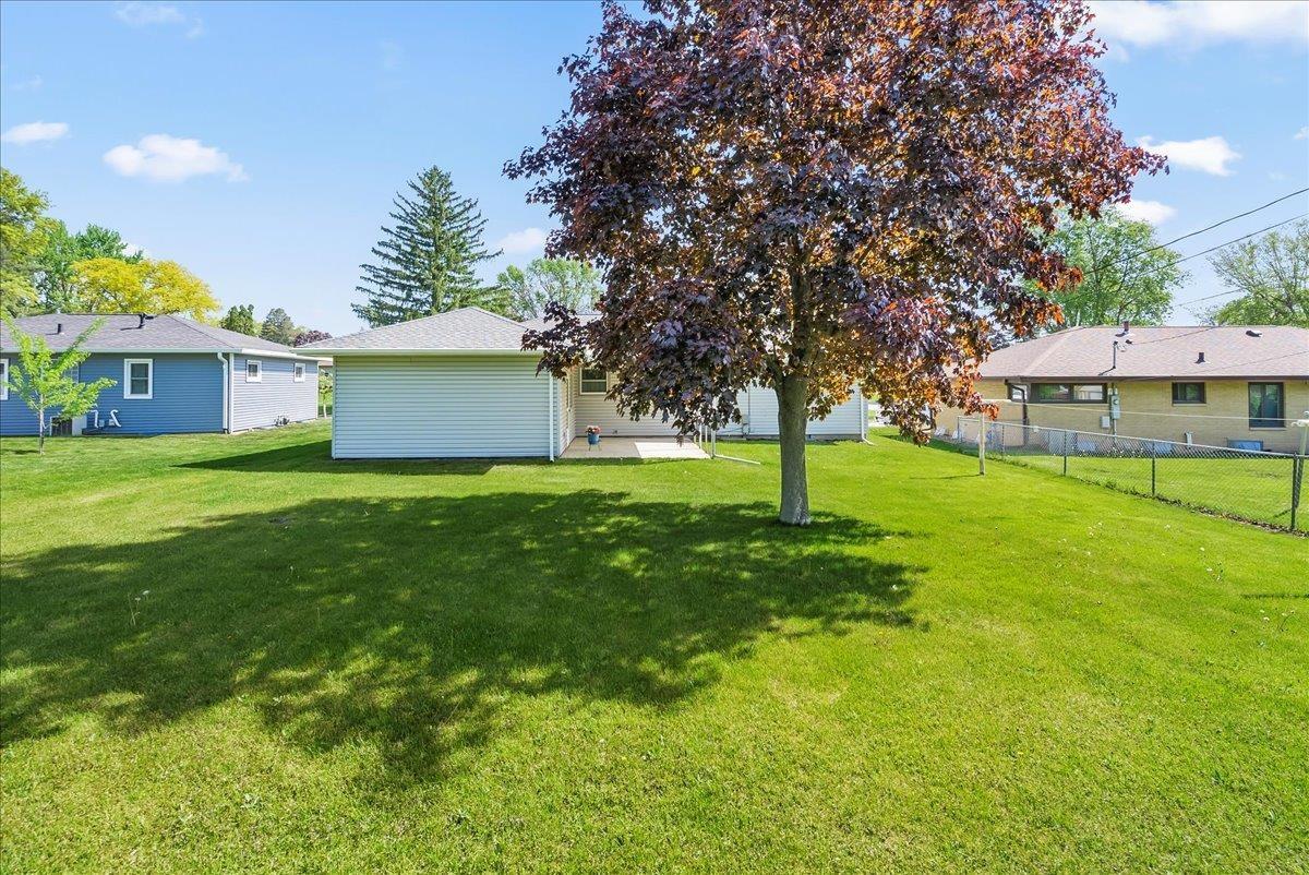 Waterloo, Iowa 50702, United States, 3 Bedrooms Bedrooms, ,1 BathroomBathrooms,Residential,Pending,128979