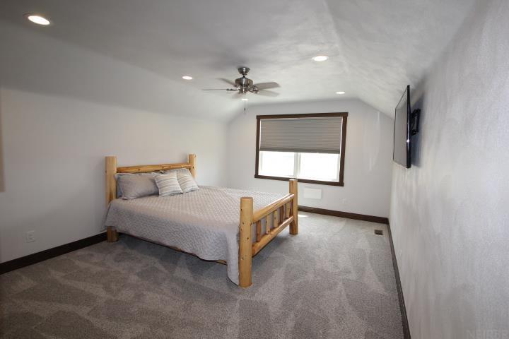 Dunkerton, Iowa 50626, United States, 4 Bedrooms Bedrooms, ,4 BathroomsBathrooms,Residential,Active,117353