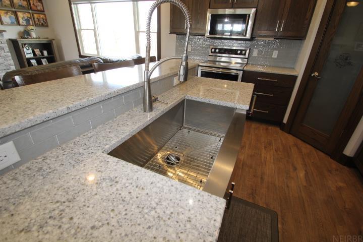 Dunkerton, Iowa 50626, United States, 4 Bedrooms Bedrooms, ,4 BathroomsBathrooms,Residential,Active,117353