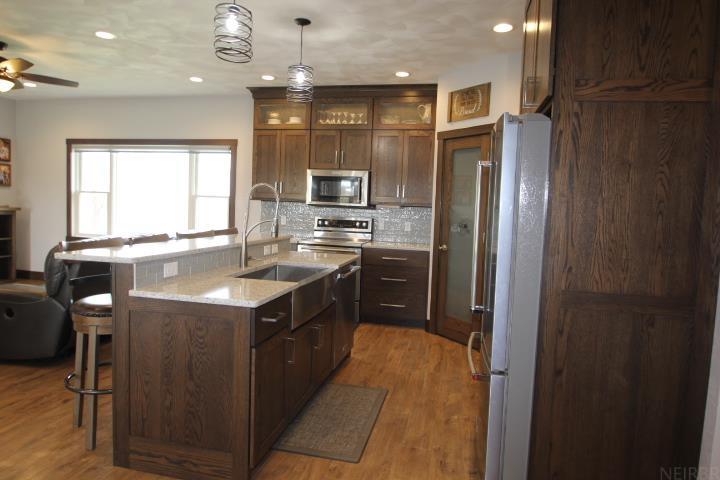 Dunkerton, Iowa 50626, United States, 4 Bedrooms Bedrooms, ,4 BathroomsBathrooms,Residential,Active,117353