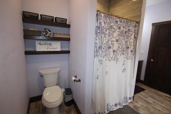 Dunkerton, Iowa 50626, United States, 4 Bedrooms Bedrooms, ,4 BathroomsBathrooms,Residential,Active,117353