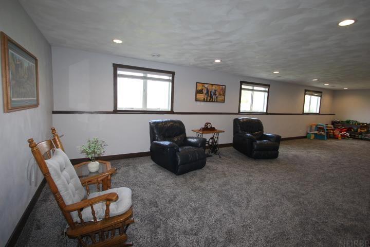 Dunkerton, Iowa 50626, United States, 4 Bedrooms Bedrooms, ,4 BathroomsBathrooms,Residential,Active,117353