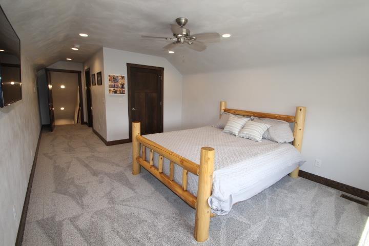 Dunkerton, Iowa 50626, United States, 4 Bedrooms Bedrooms, ,4 BathroomsBathrooms,Residential,Active,117353