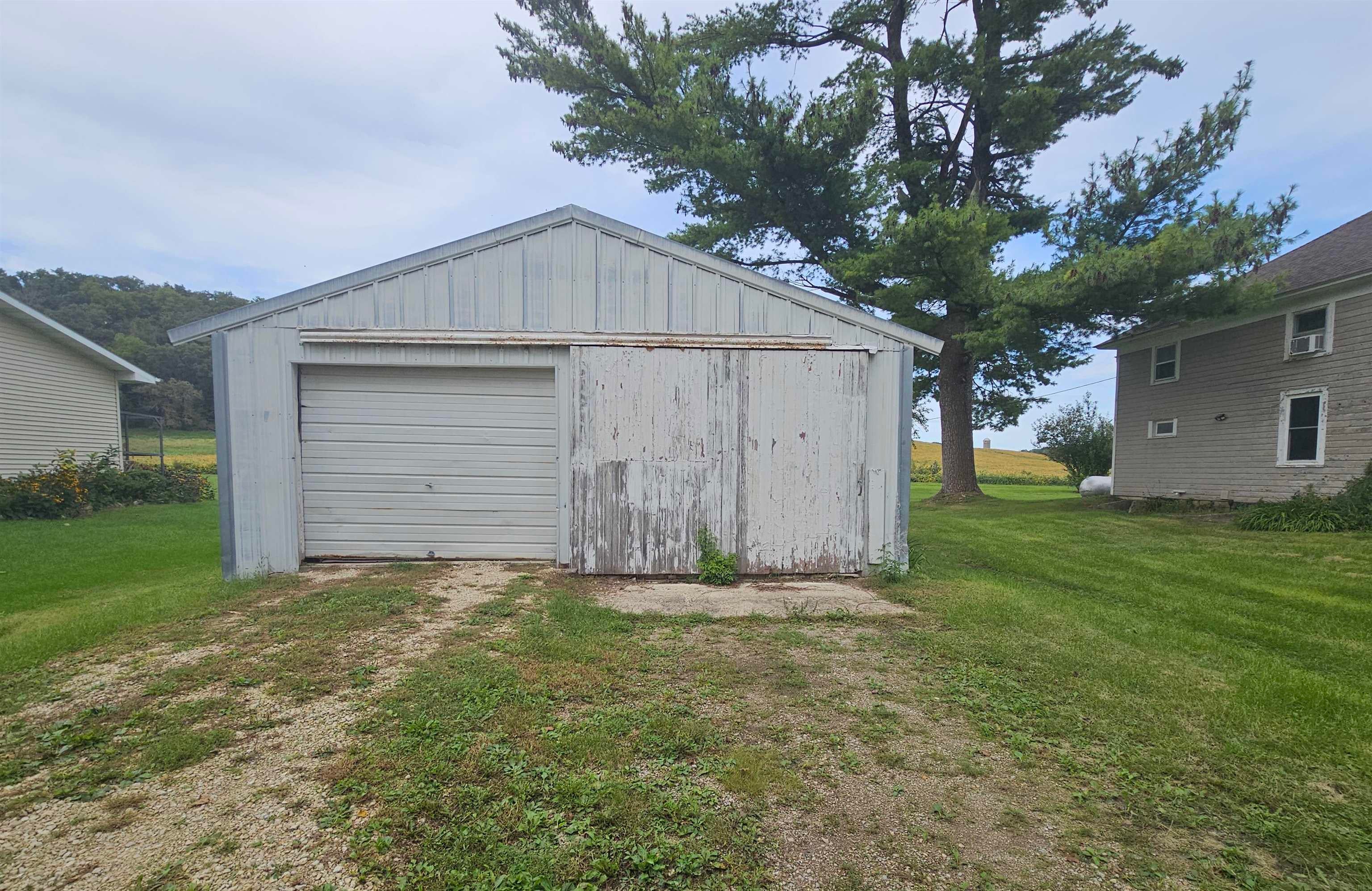 102 W Springwater Street - Photo 4