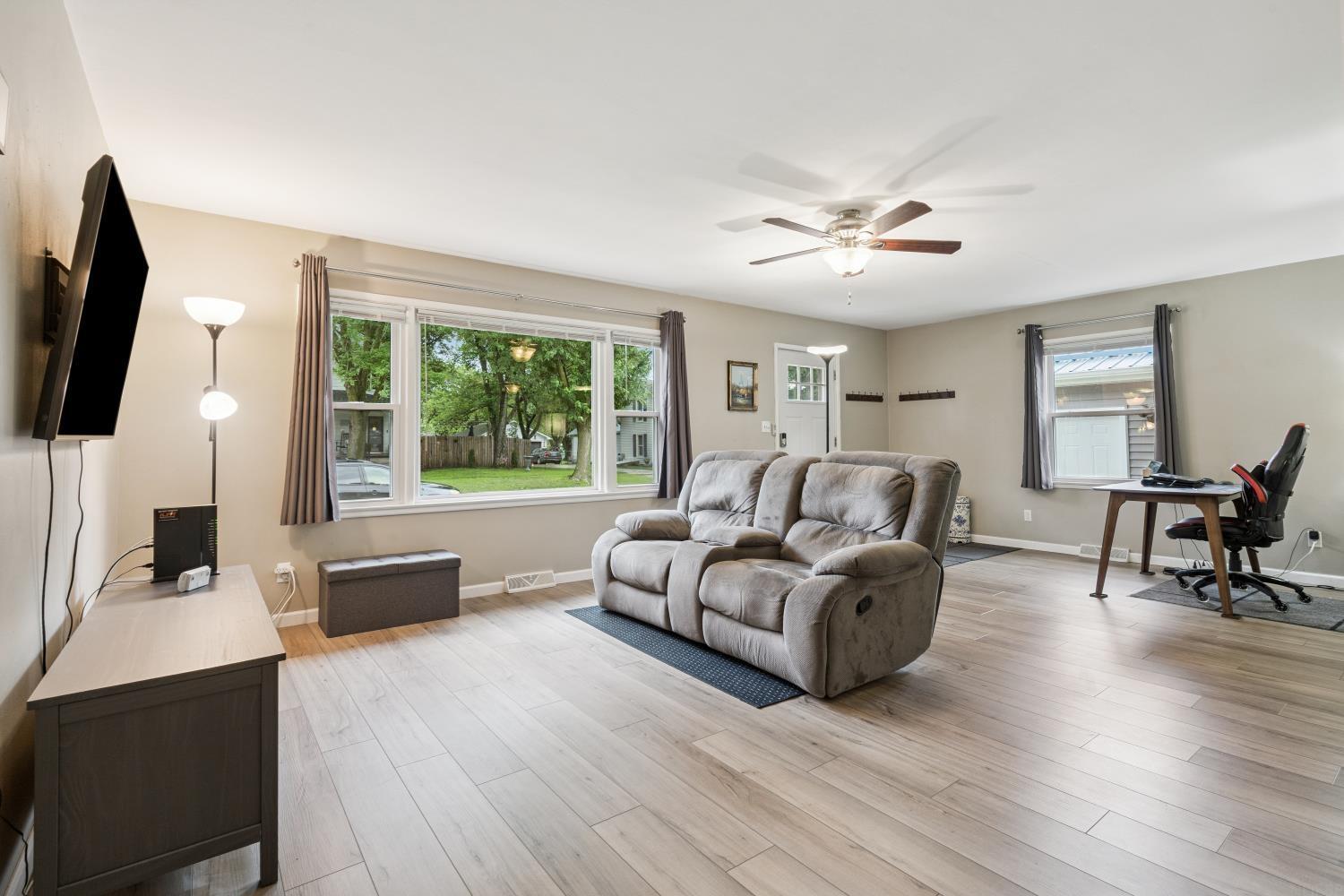 Independence, Iowa 50644, United States, 3 Bedrooms Bedrooms, ,1 BathroomBathrooms,Residential,Pending,169476