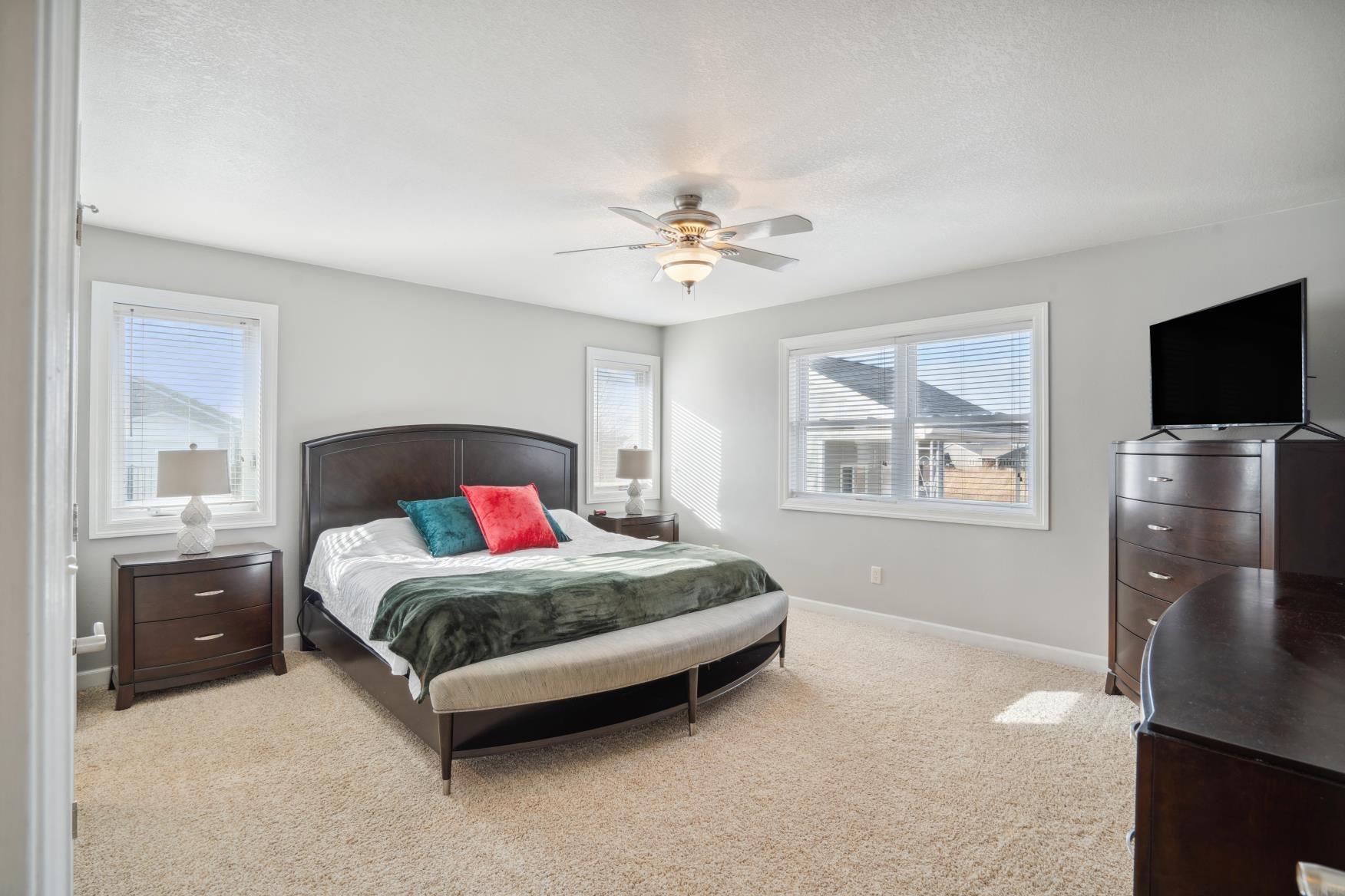 Independence, Iowa 50644, United States, 4 Bedrooms Bedrooms, ,3 BathroomsBathrooms,Residential,Pending,26770